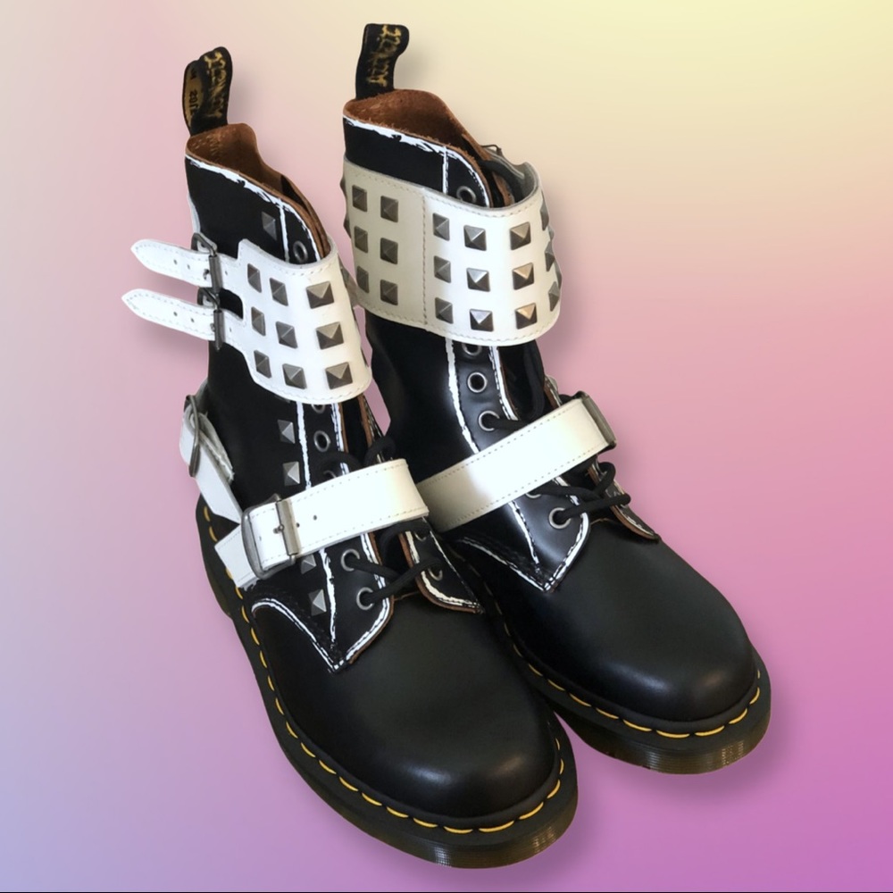 Dr. Martens 1490 Joska Stud Black Leather Lace Up Boots Women US Size 7 NIB